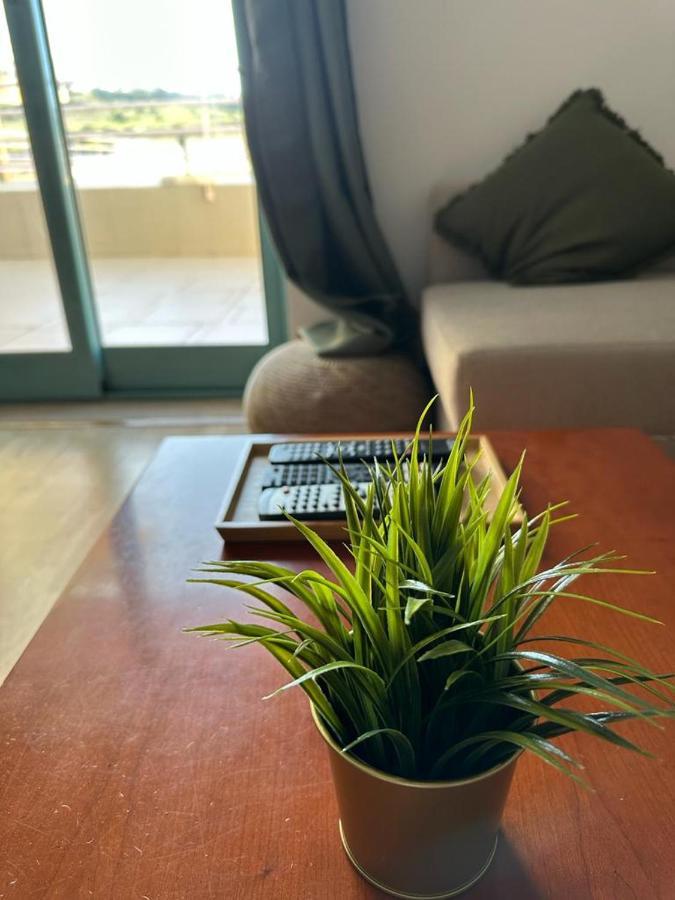 Apartamento Marina De T1 Ate 2 Pax Ou T2 Ate 6 Pax Com Piscina E Vista Marina *