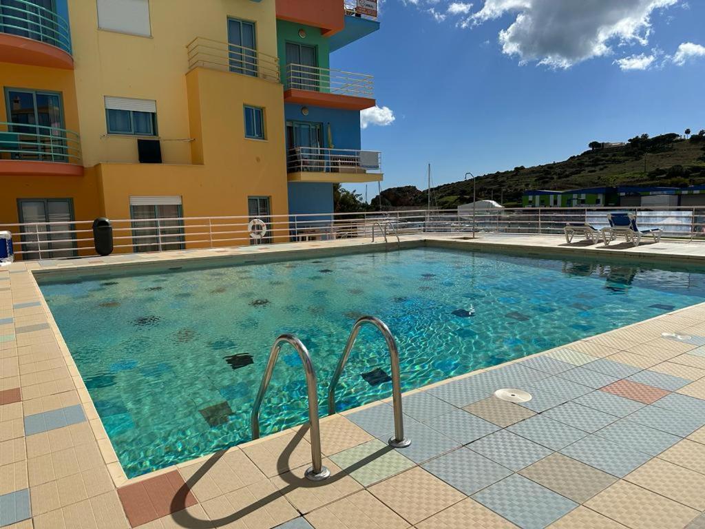 Apartamento Marina De T1 Ate 2 Pax Ou T2 Ate 6 Pax Com Piscina E Vista Marina