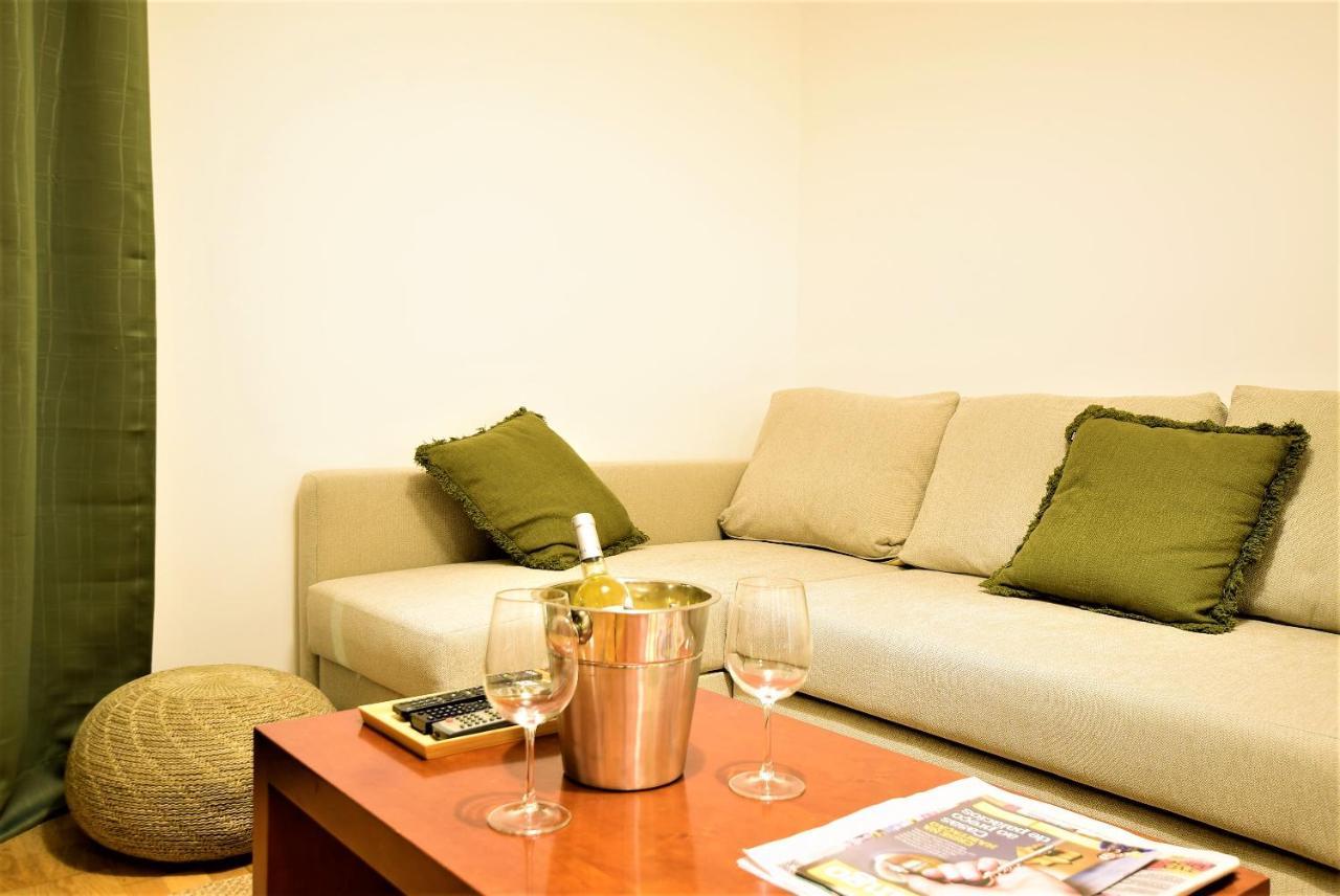 Marina De T1 Ate 2 Pax Ou T2 Ate 6 Pax Com Piscina E Vista Marina Apartamento